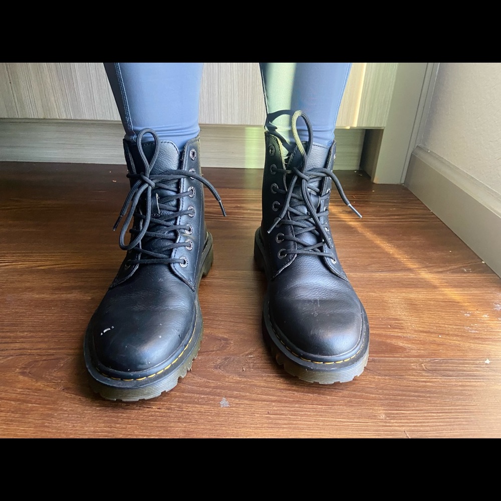 dr martens combat boots size 7 black